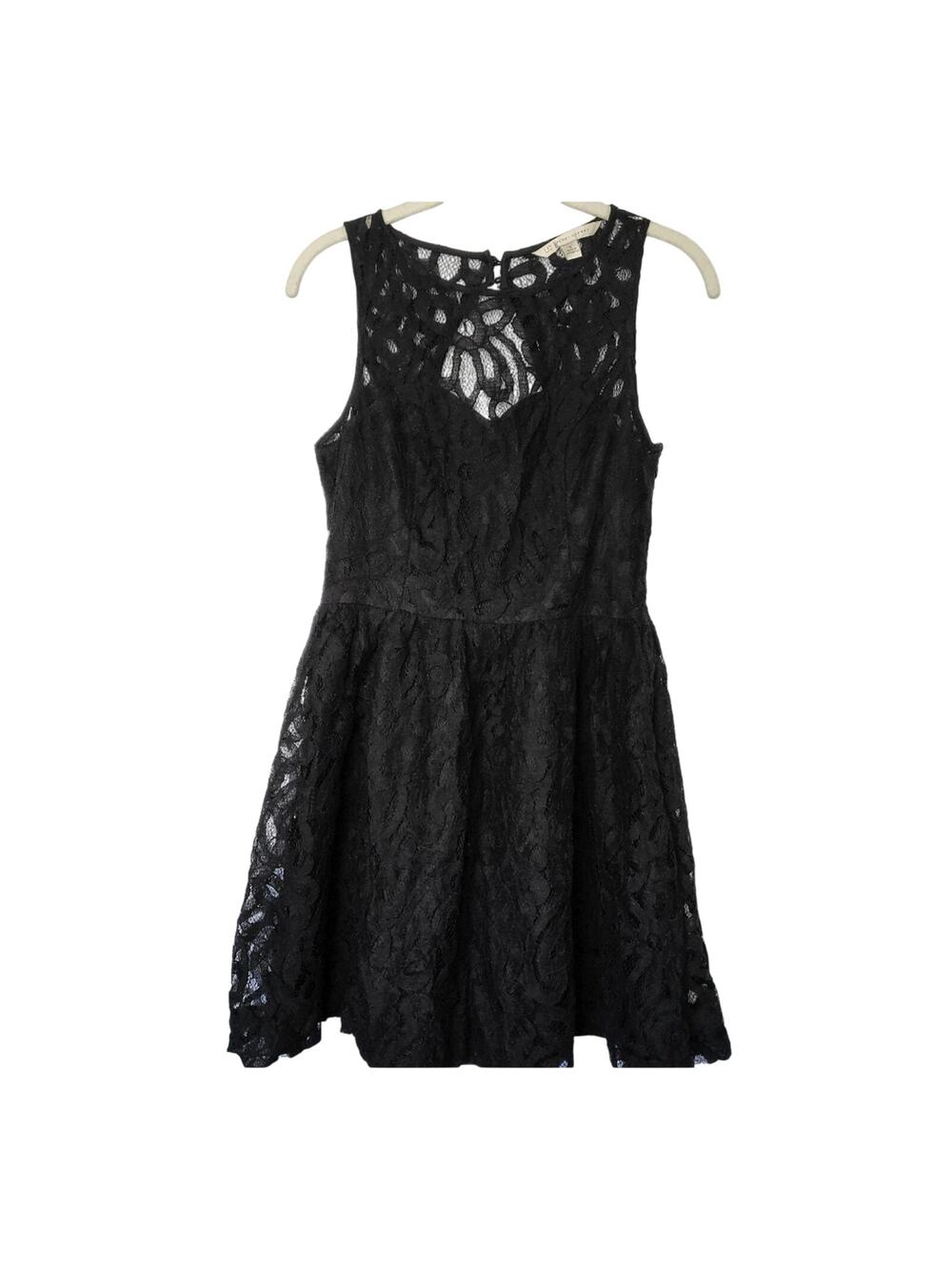 LAUREN CONRAD BLACK SLEEVELESS LACE FLORAL PATTERN MIDI DRESS – SIZE 6